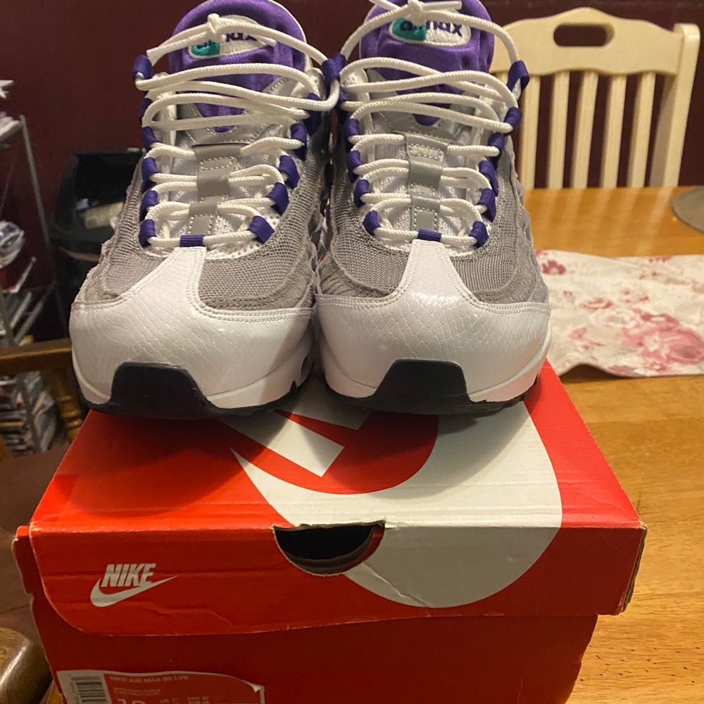 DS Nike Airmax 95 Grape Snake Skin Size 12